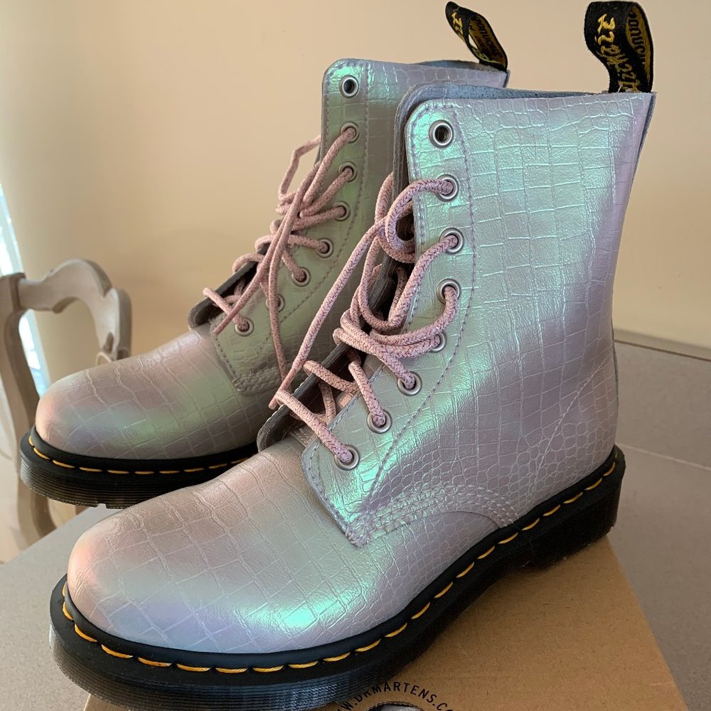 Dr. Martens 1460 Pascal 8-Eye Boot